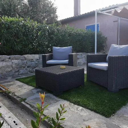 Au Beau Lieu Bed & Breakfast 2*